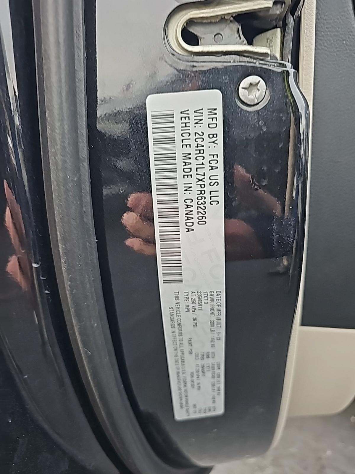 2023 Chrysler Pacifica Hybrid Touring L FWD