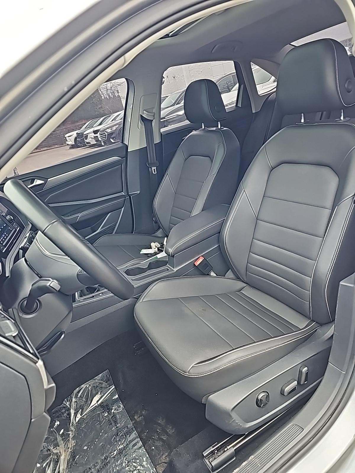 2023 Volkswagen Jetta 1.5T SE FWD