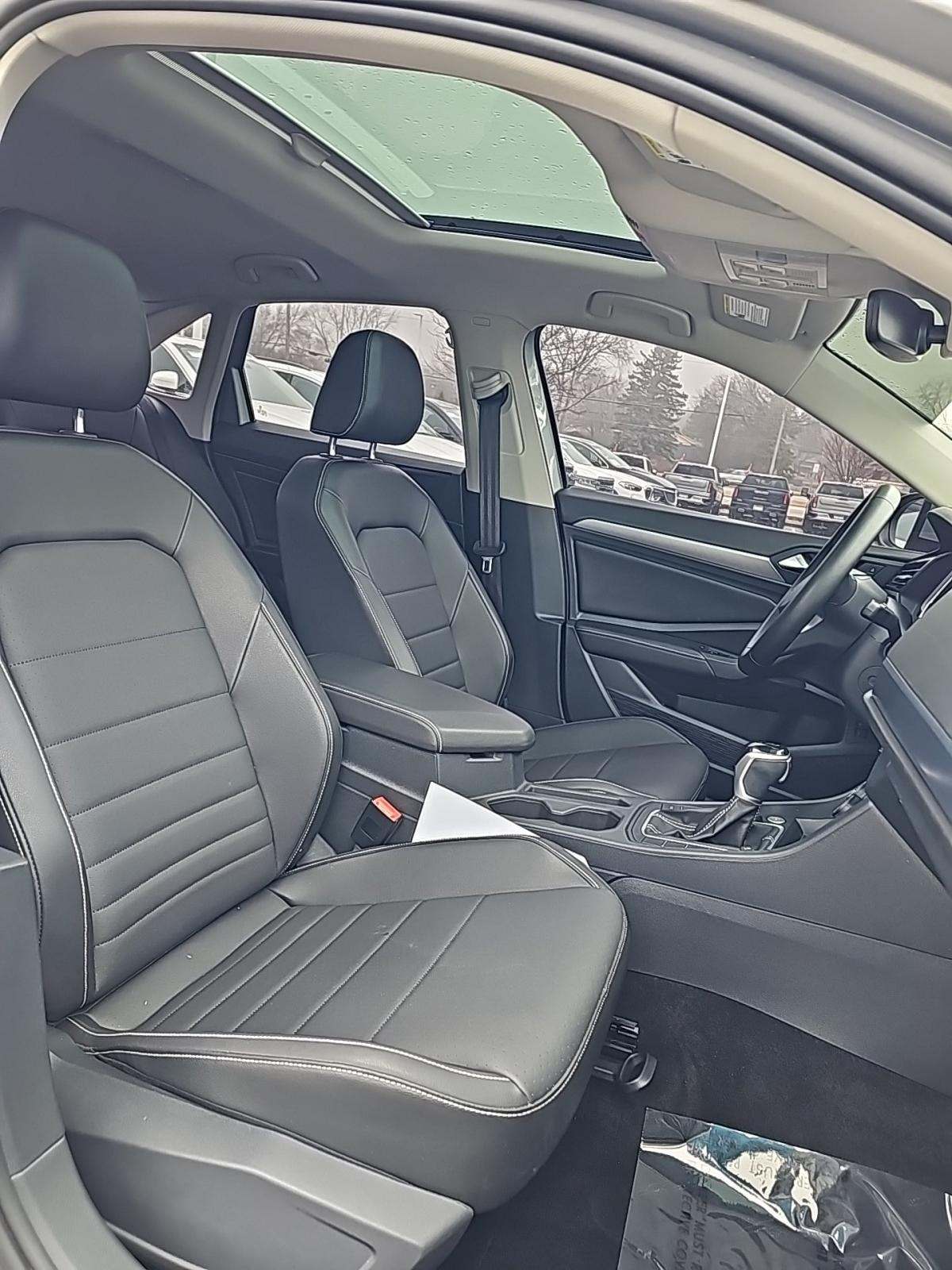 2023 Volkswagen Jetta 1.5T SE FWD