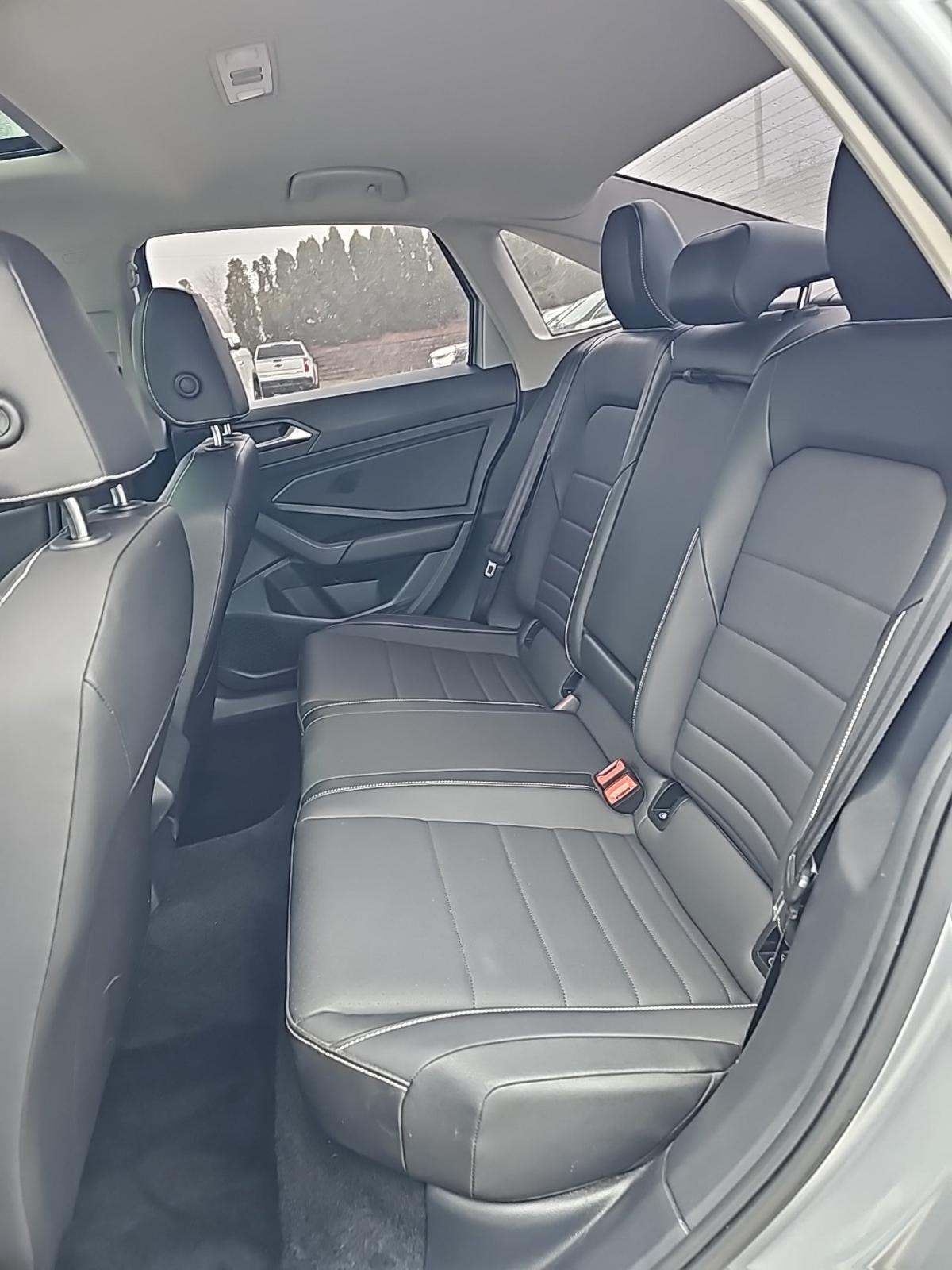 2023 Volkswagen Jetta 1.5T SE FWD