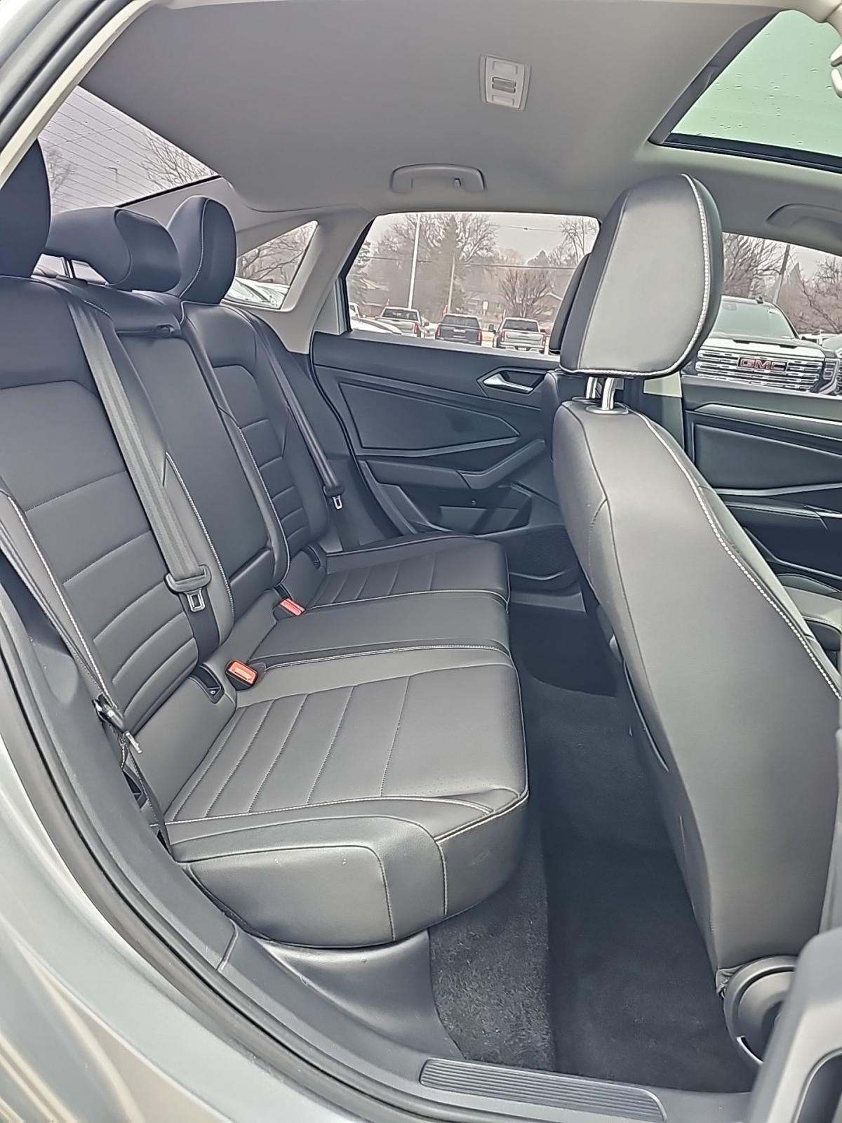 2023 Volkswagen Jetta 1.5T SE FWD