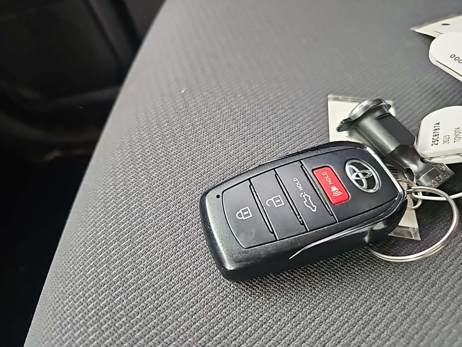 2023 Toyota Tundra SR5 AWD