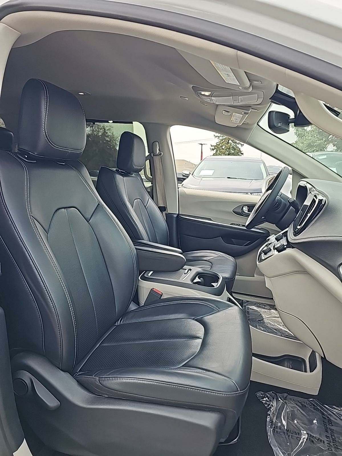 2022 Chrysler Pacifica Touring L AWD