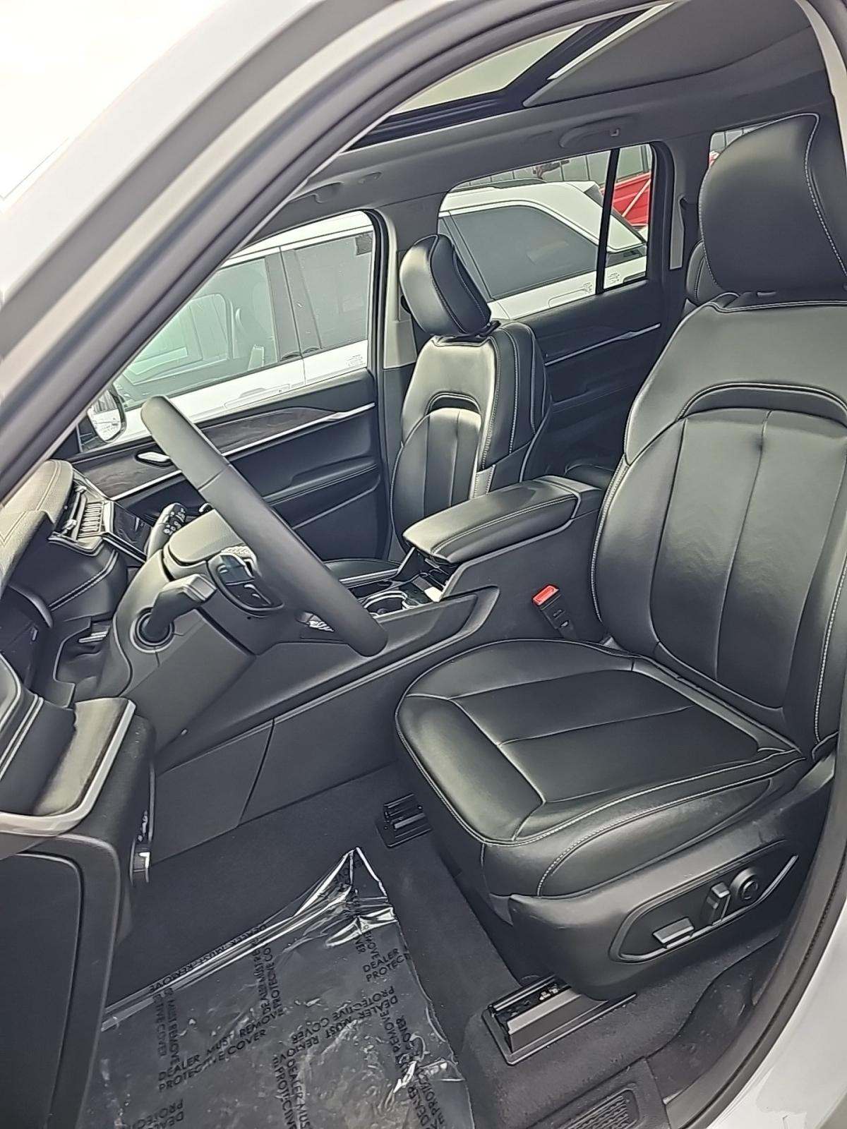 2023 Jeep Grand Cherokee Limited AWD