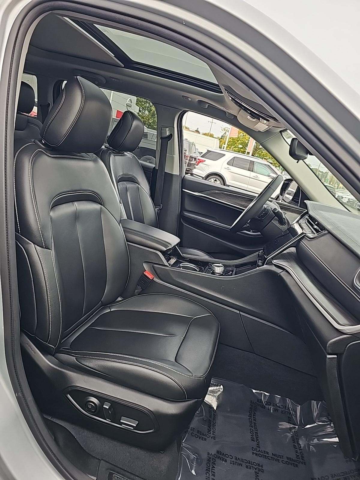 2023 Jeep Grand Cherokee Limited AWD