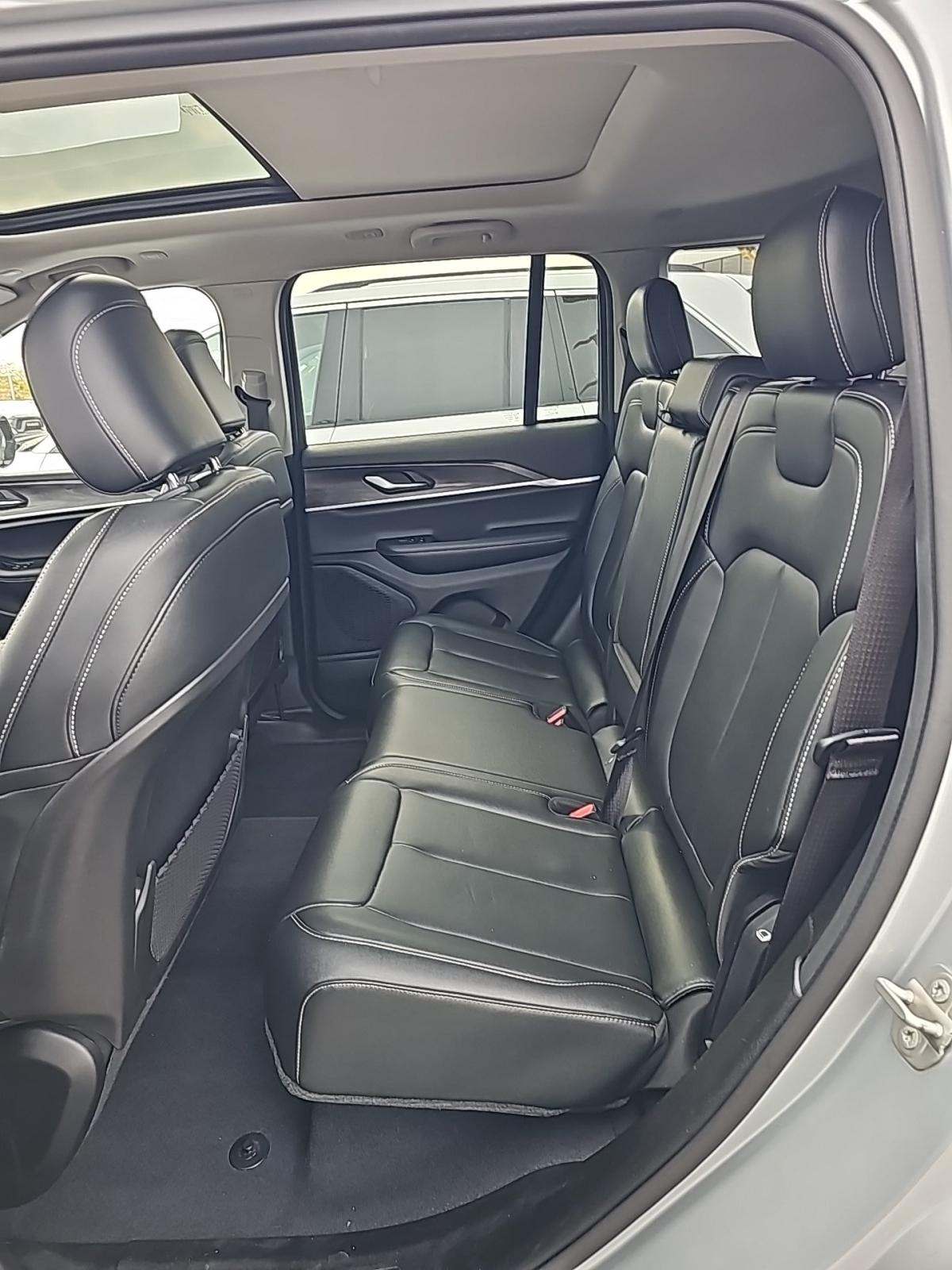 2023 Jeep Grand Cherokee Limited AWD