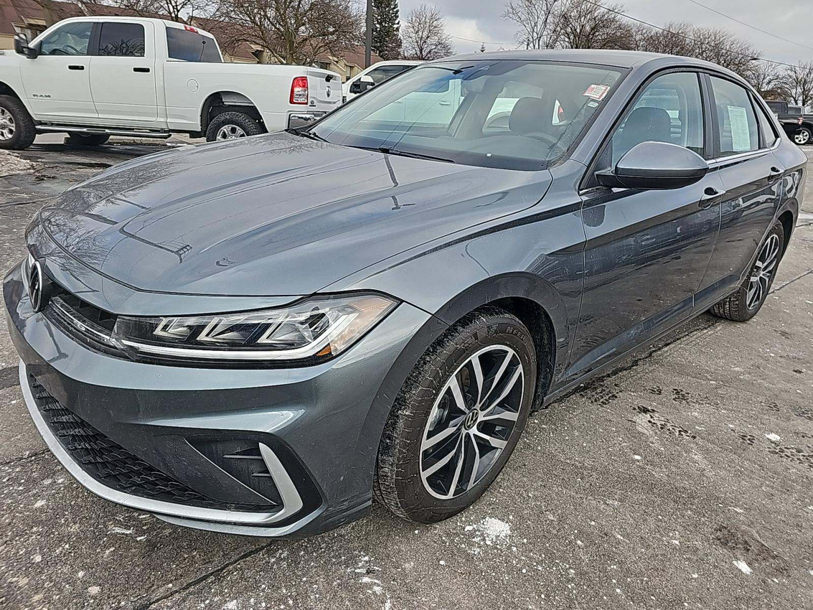 2025 Volkswagen Jetta 1.5T SE FWD