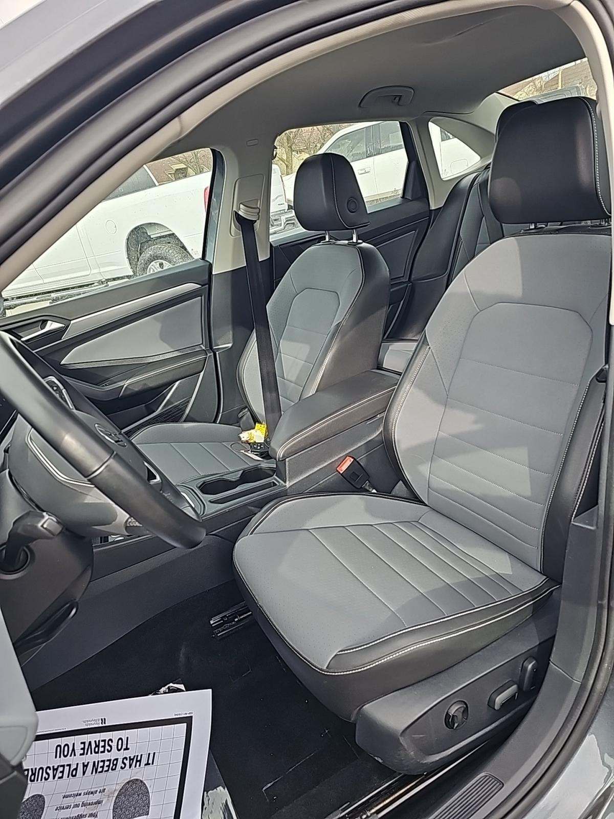 2025 Volkswagen Jetta 1.5T SE FWD