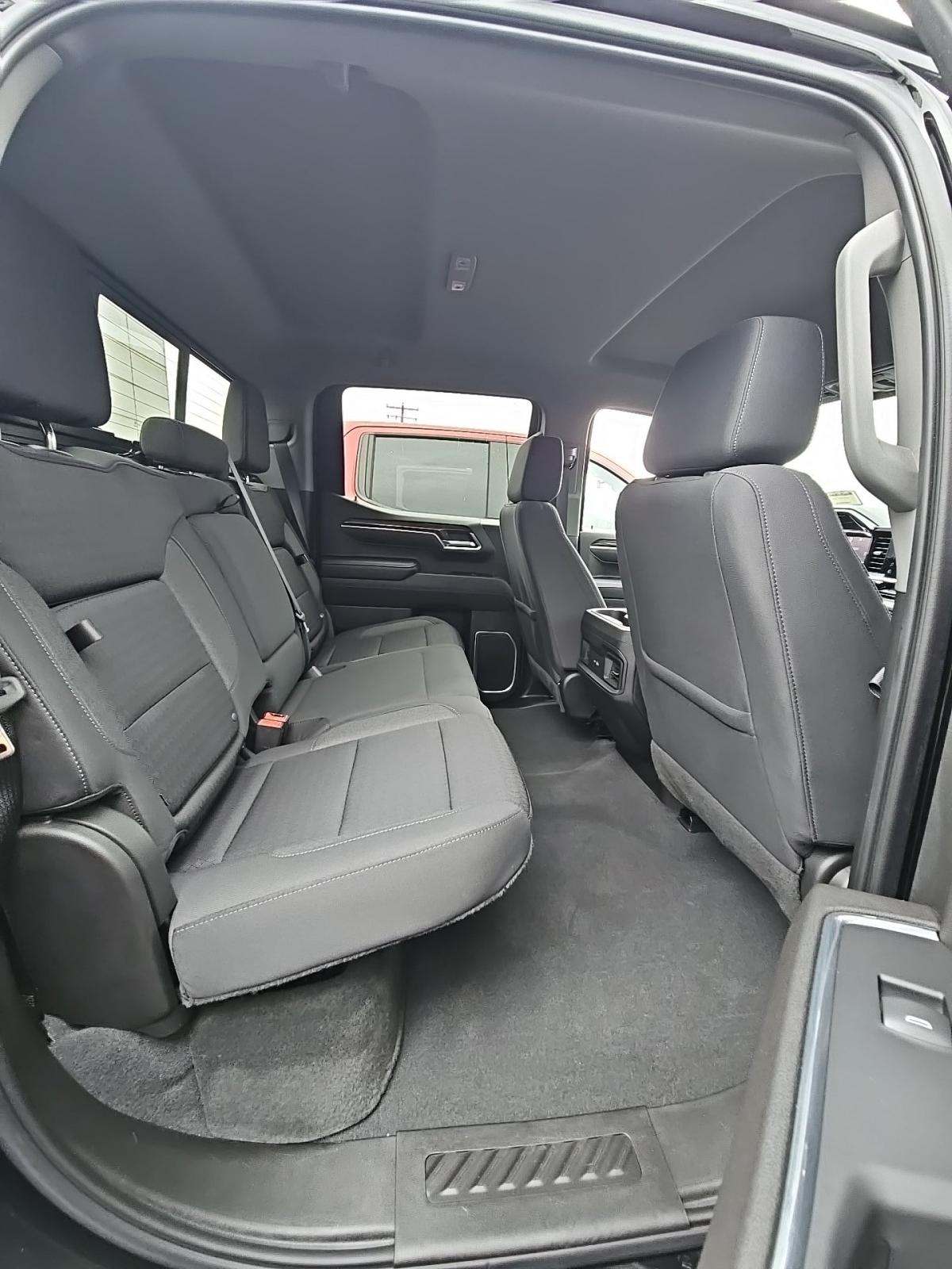 2023 Chevrolet Silverado 1500 RST AWD