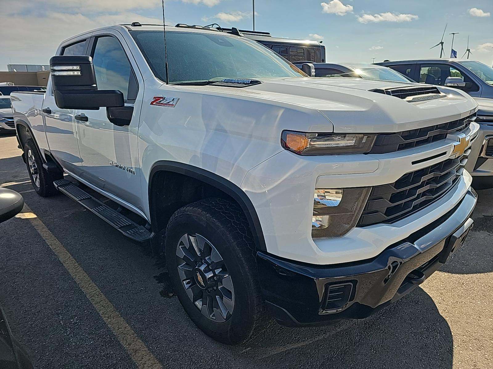 2024 Chevrolet Silverado 2500HD Custom AWD