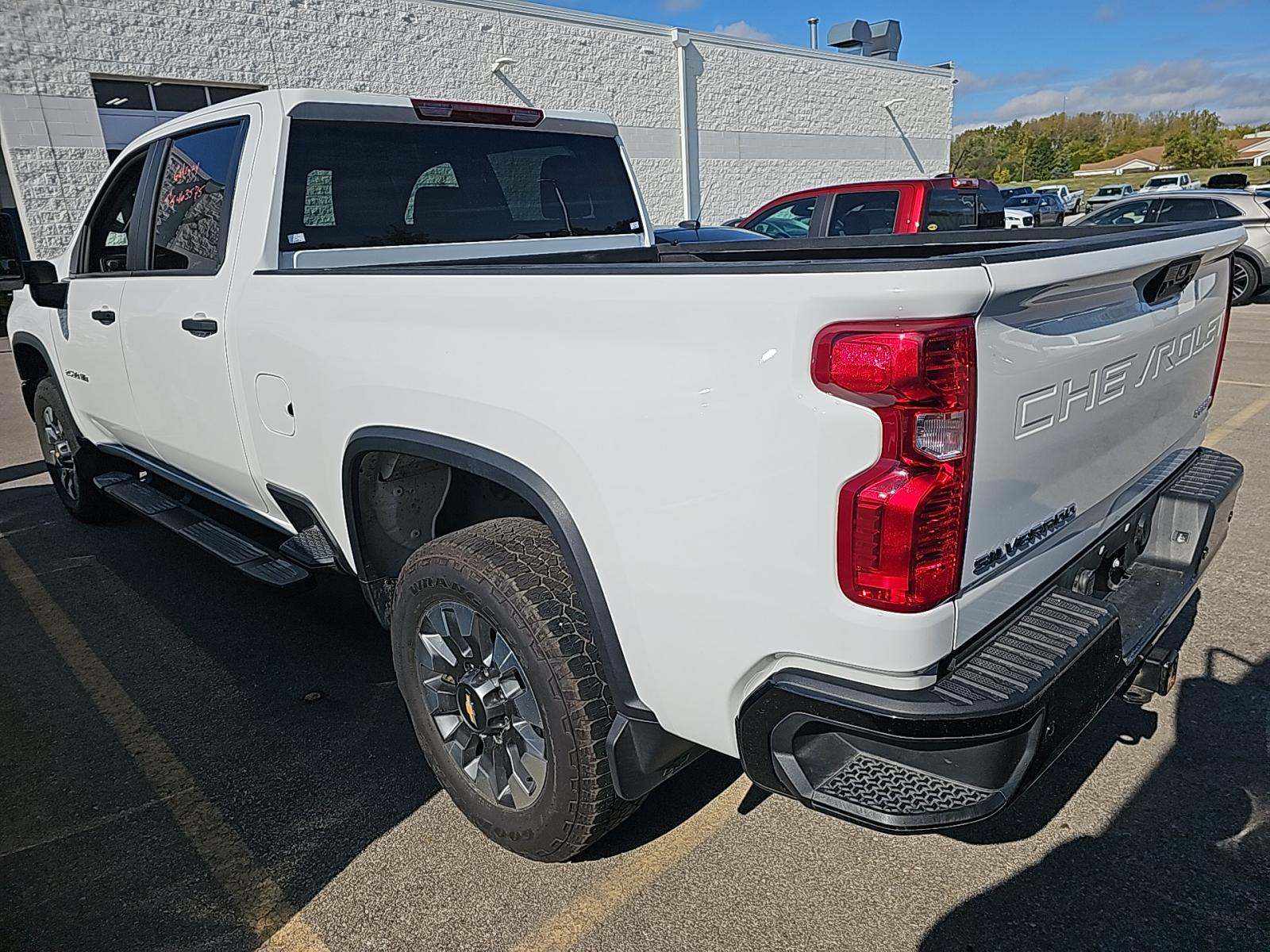 2024 Chevrolet Silverado 2500HD Custom AWD