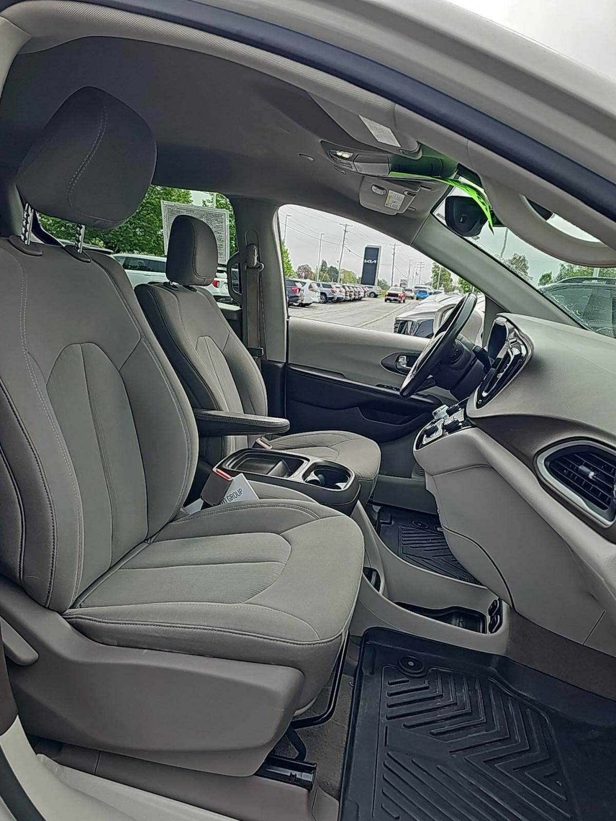 2019 Chrysler Pacifica Touring Plus FWD