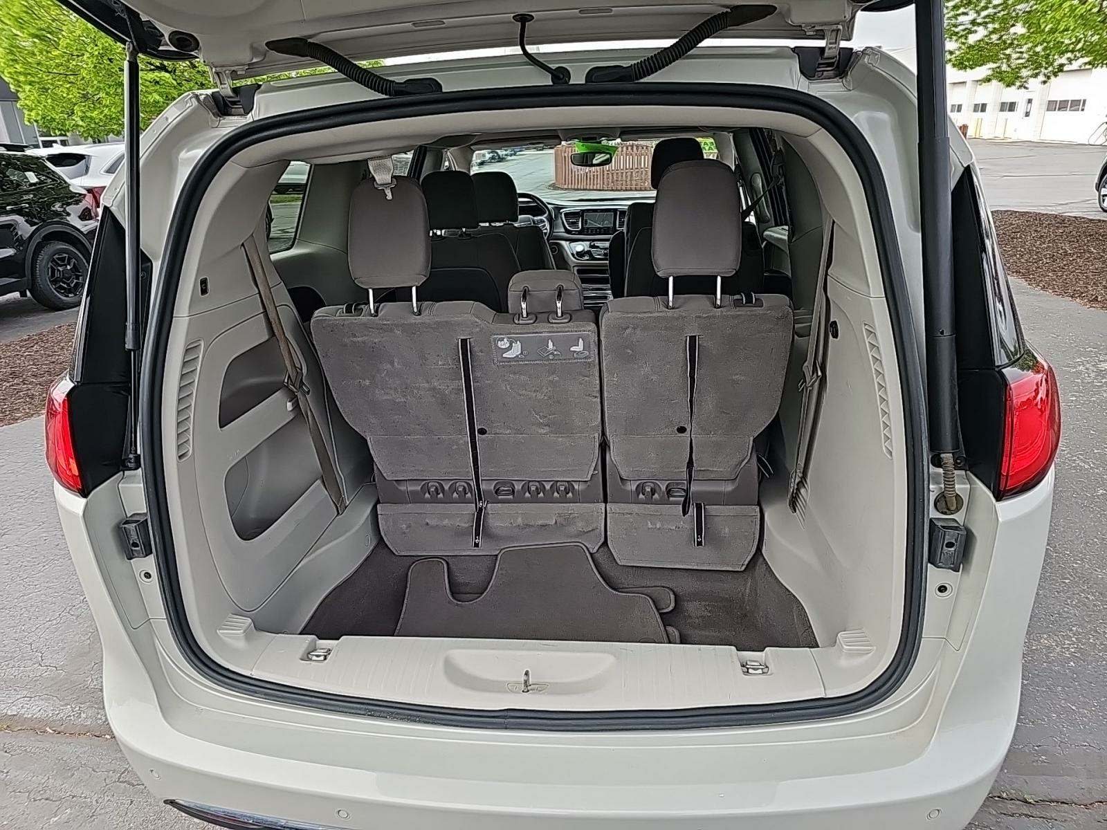 2019 Chrysler Pacifica Touring Plus FWD