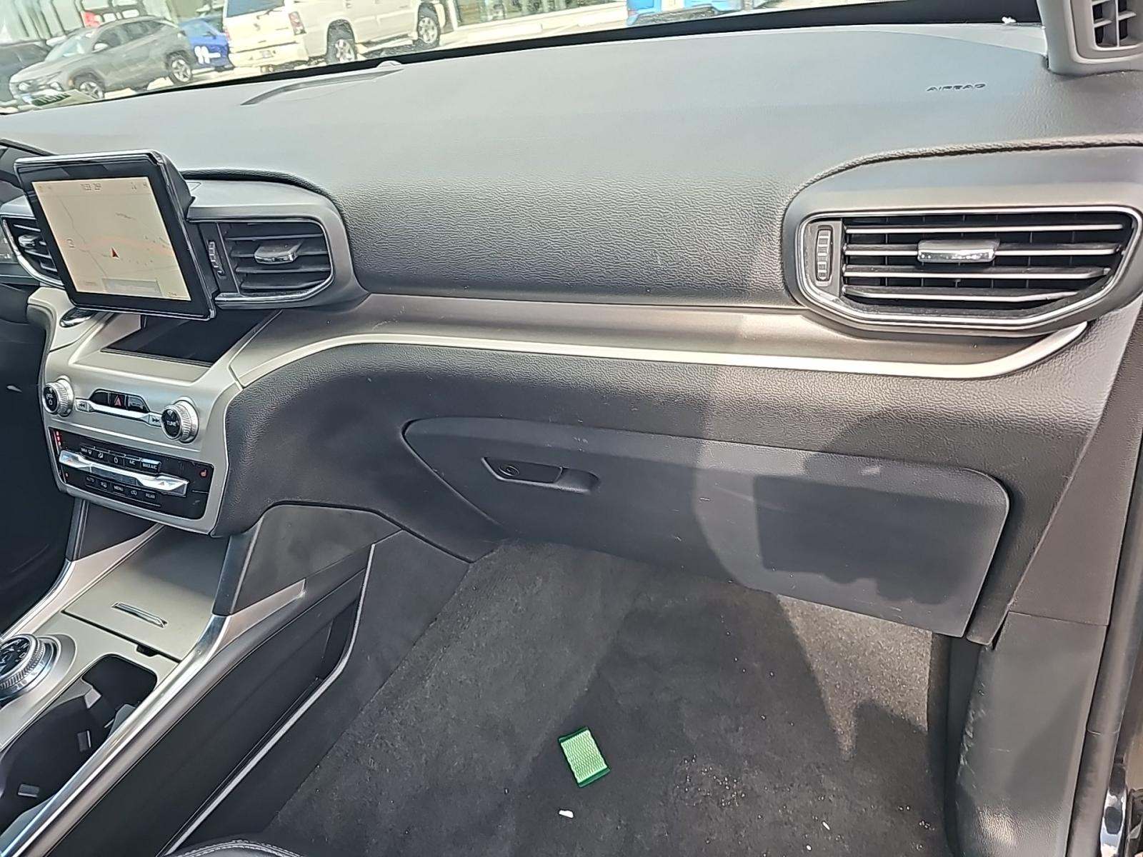 2022 Ford Explorer XLT AWD