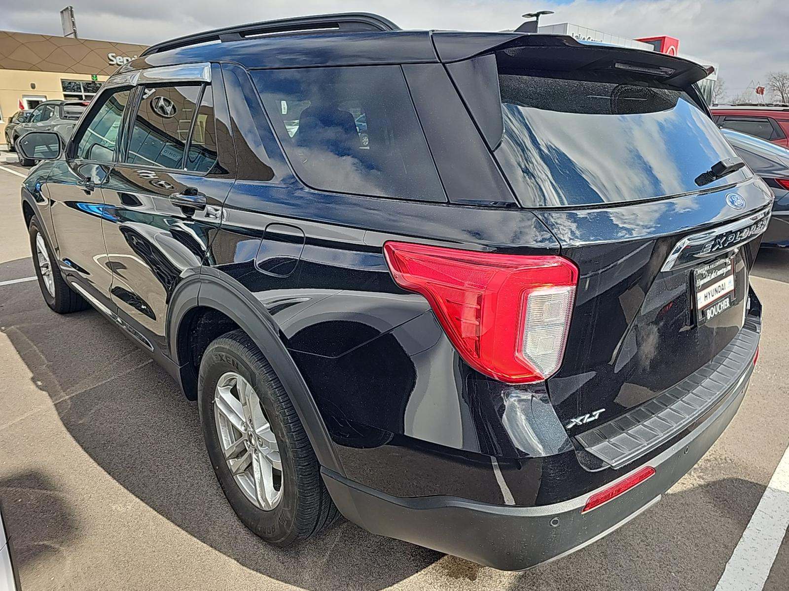 2022 Ford Explorer XLT AWD