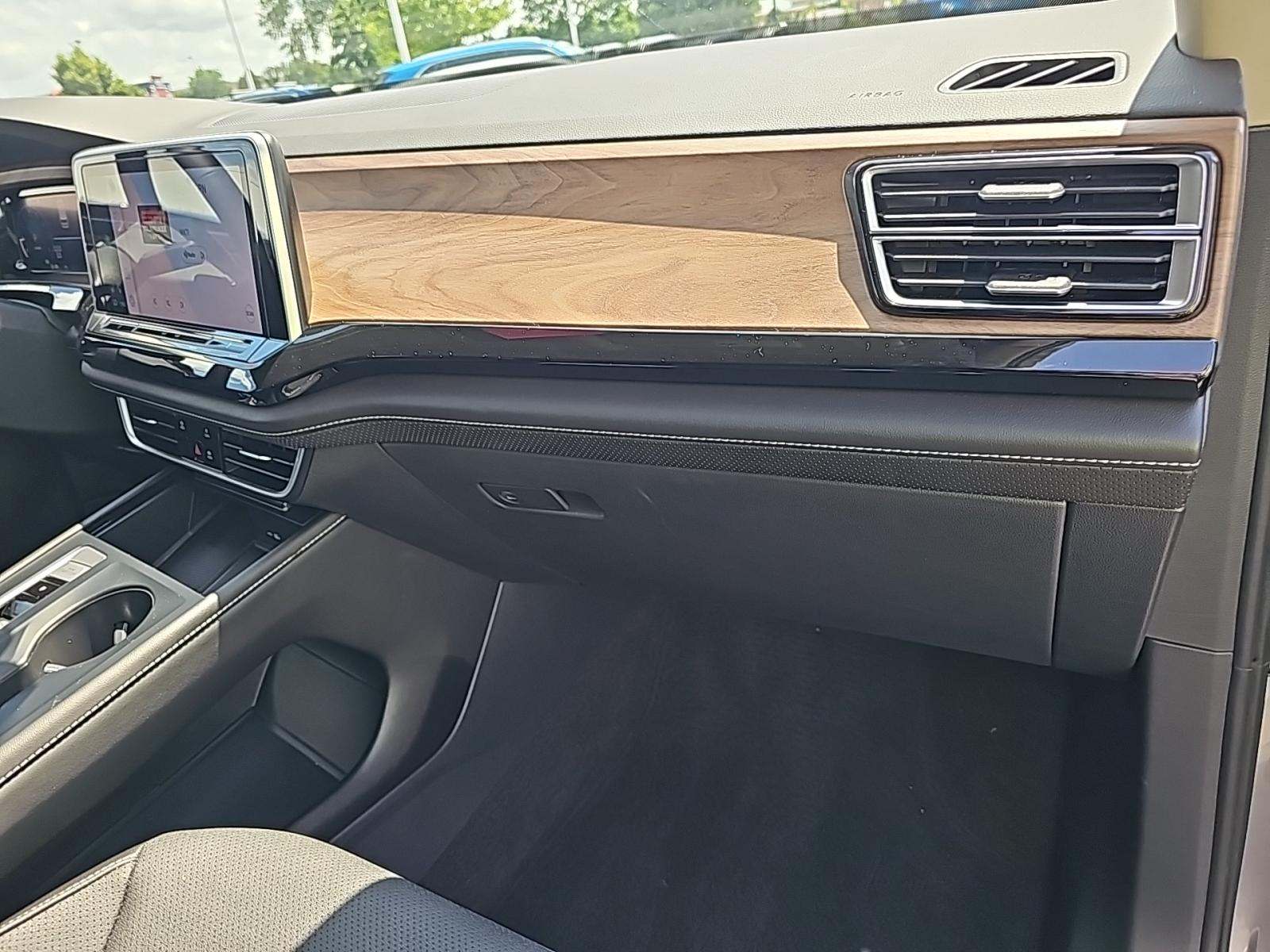 2024 Volkswagen Atlas 2.0T SE FWD