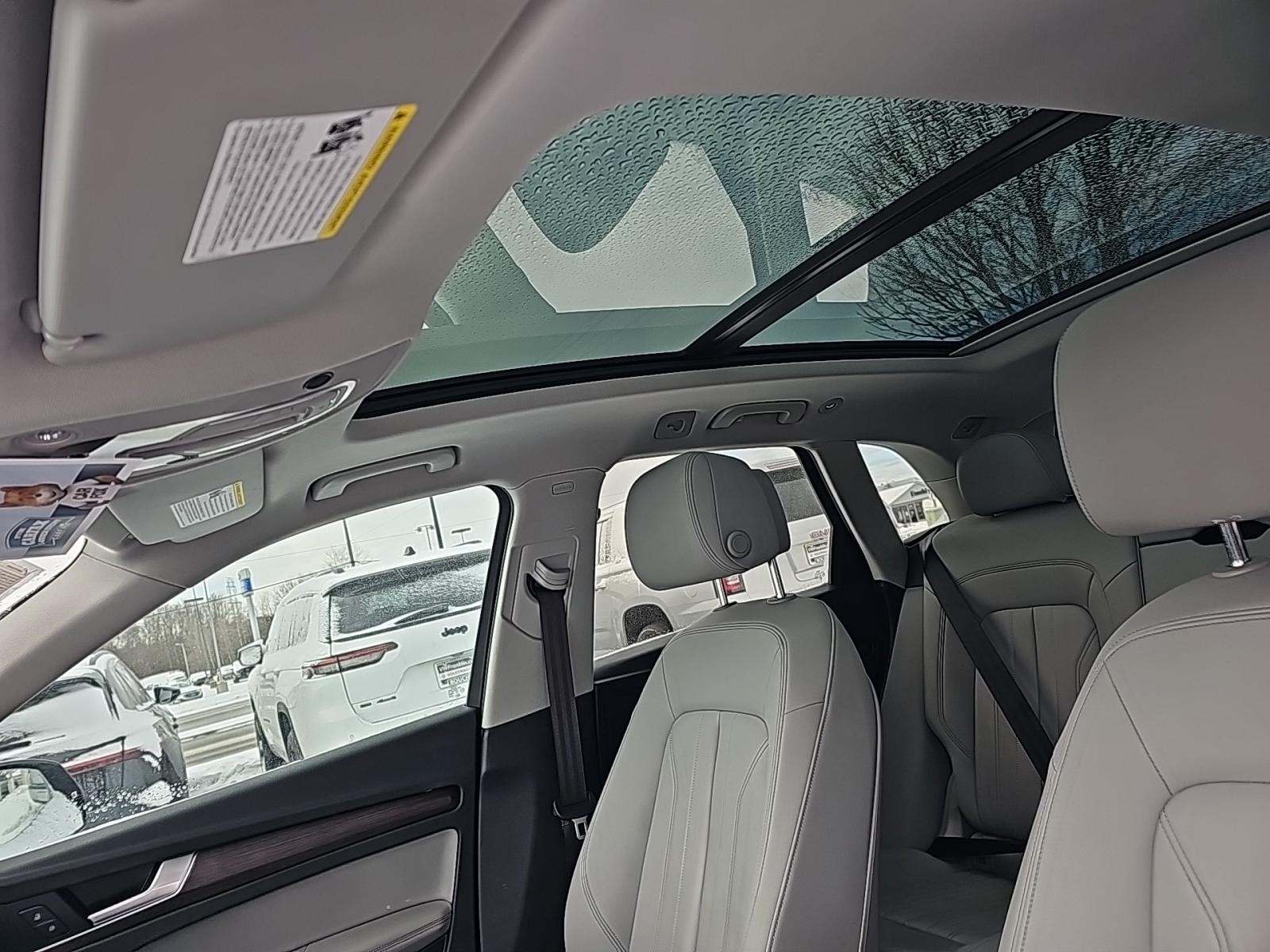 2022 Audi Q5 S line Premium Plus AWD