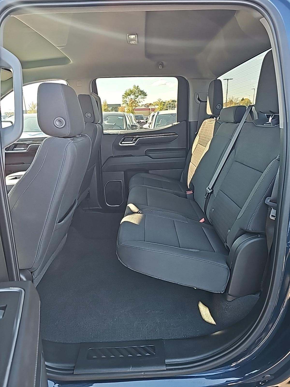 2023 Chevrolet Silverado 1500 LT AWD