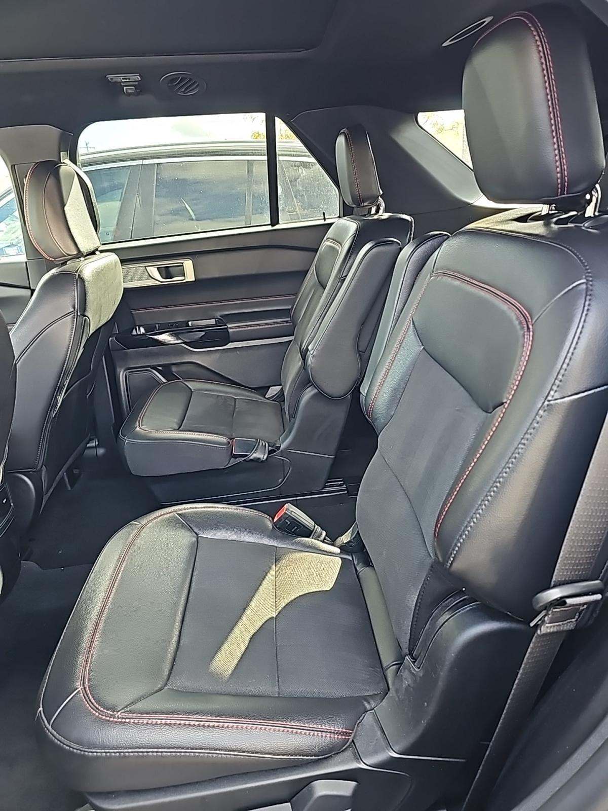 2022 Ford Explorer ST-Line AWD