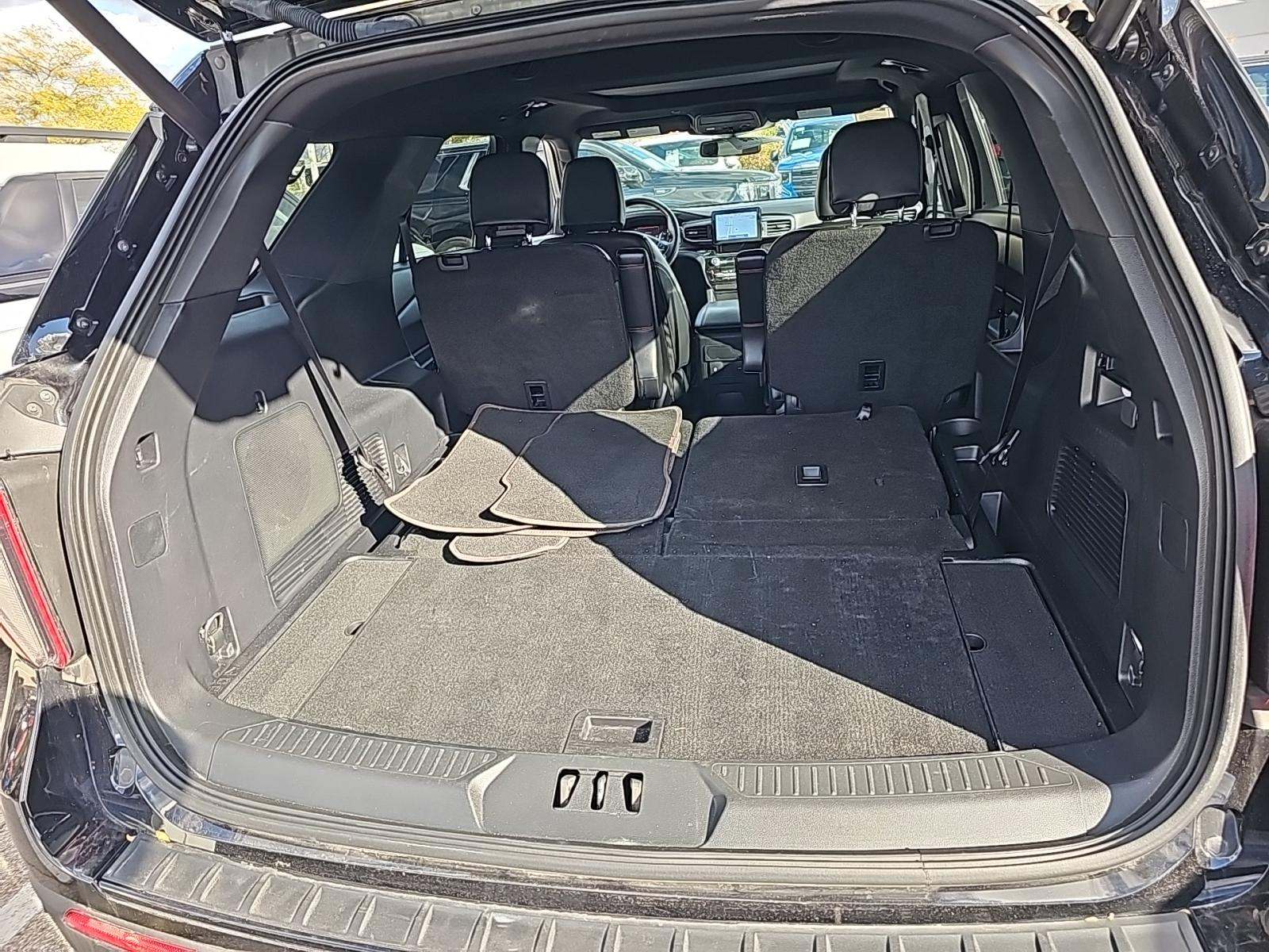 2022 Ford Explorer ST-Line AWD