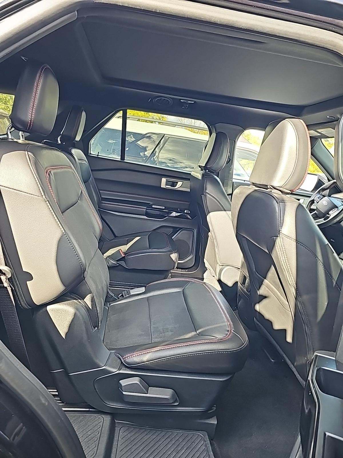 2022 Ford Explorer ST-Line AWD