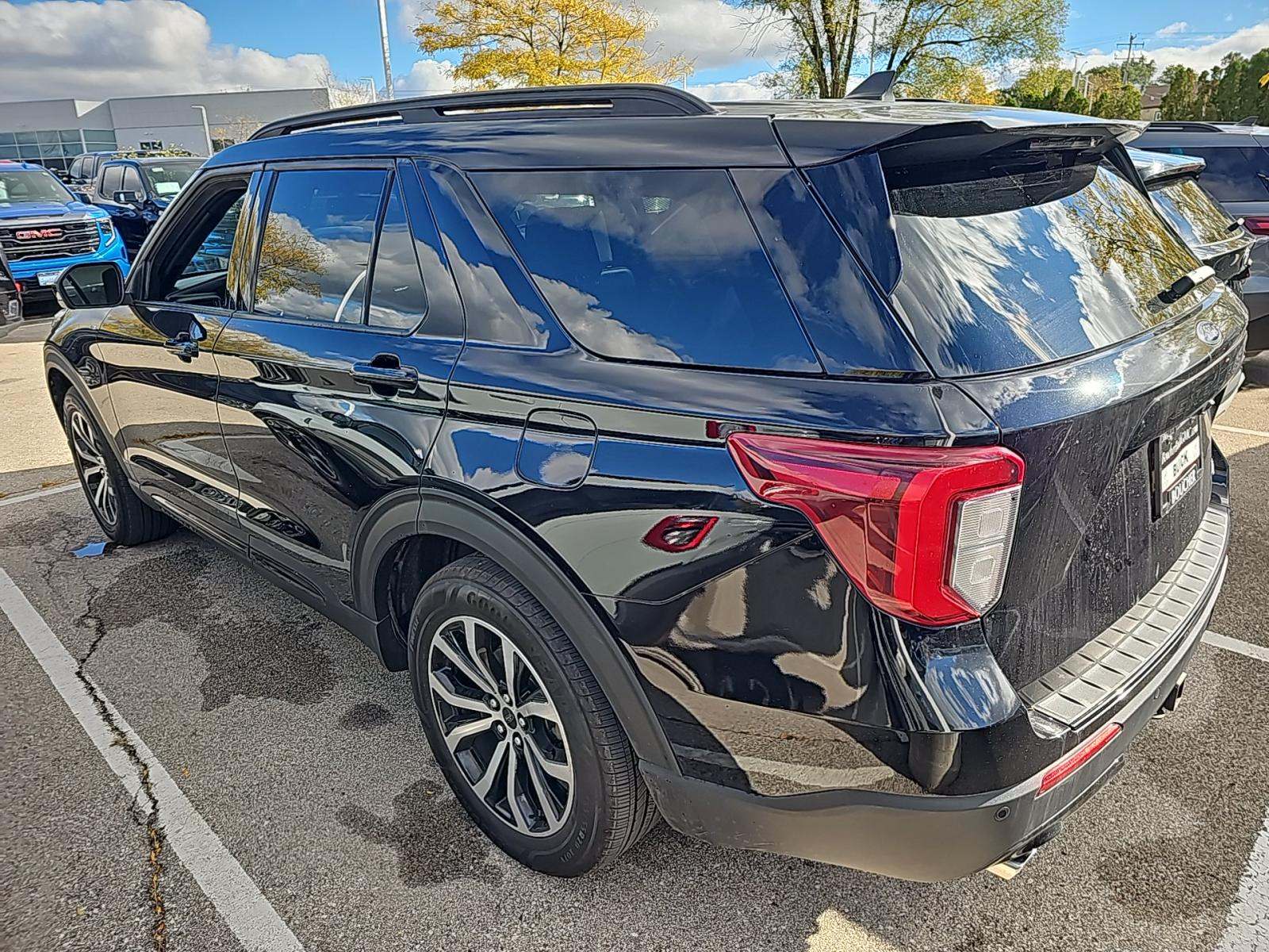 2022 Ford Explorer ST-Line AWD