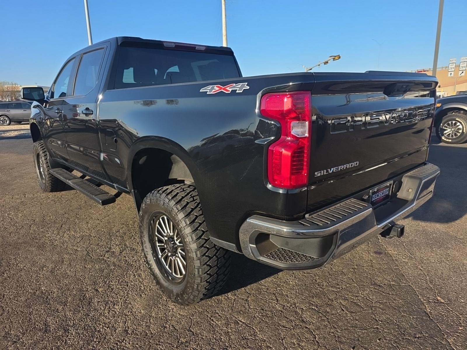 2023 Chevrolet Silverado 1500 LT AWD