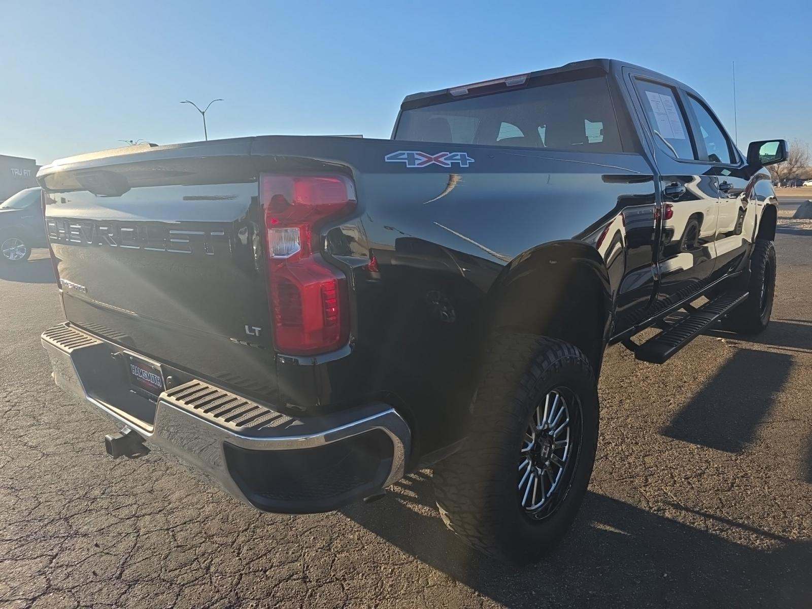 2023 Chevrolet Silverado 1500 LT AWD