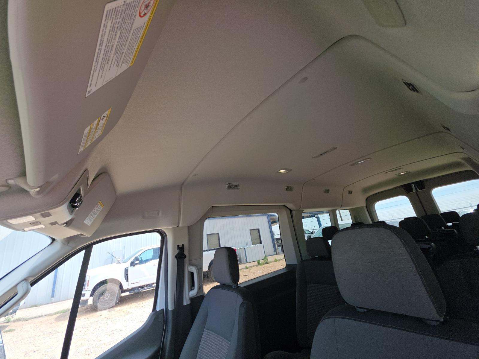 FORD TRANSIT 350 - 7