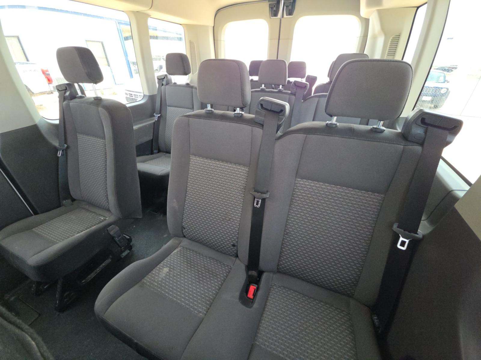 FORD TRANSIT 350 - 10