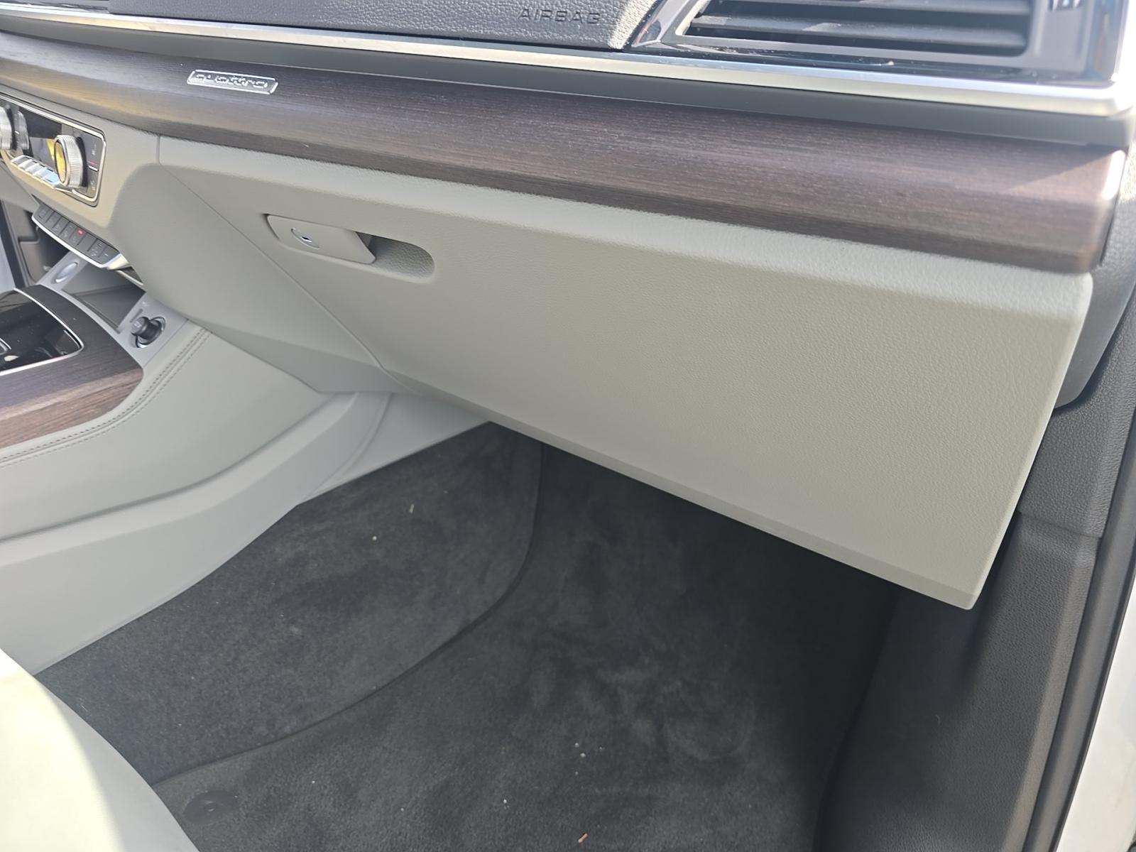 2024 Audi Q5 S line Prestige AWD