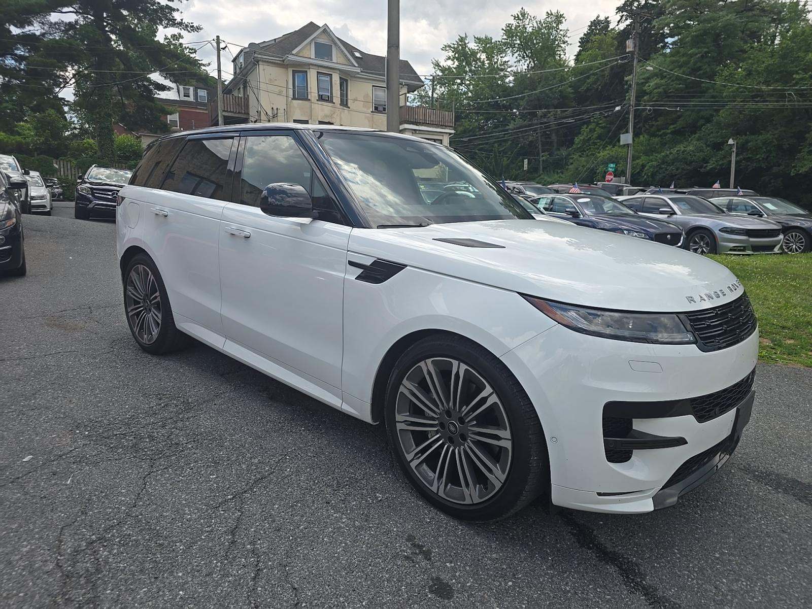 2025 Land Rover Range Rover Sport Plug-In Hybrid Dynamic SE AWD