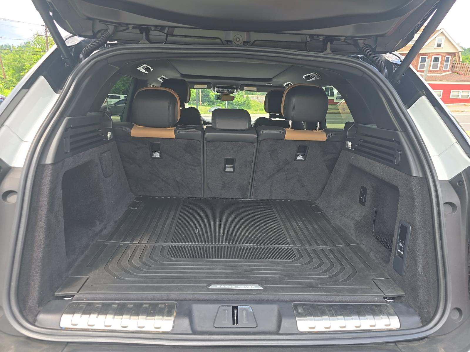2025 Land Rover Range Rover Sport Plug-In Hybrid Dynamic SE AWD