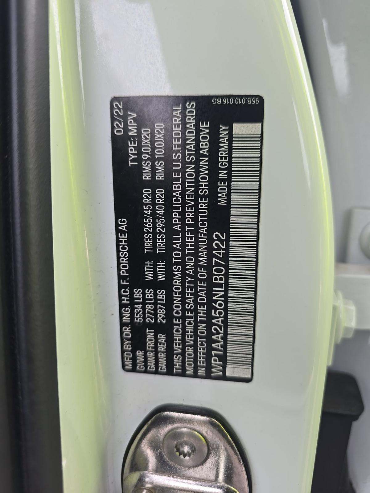 2022 Porsche Macan Base AWD