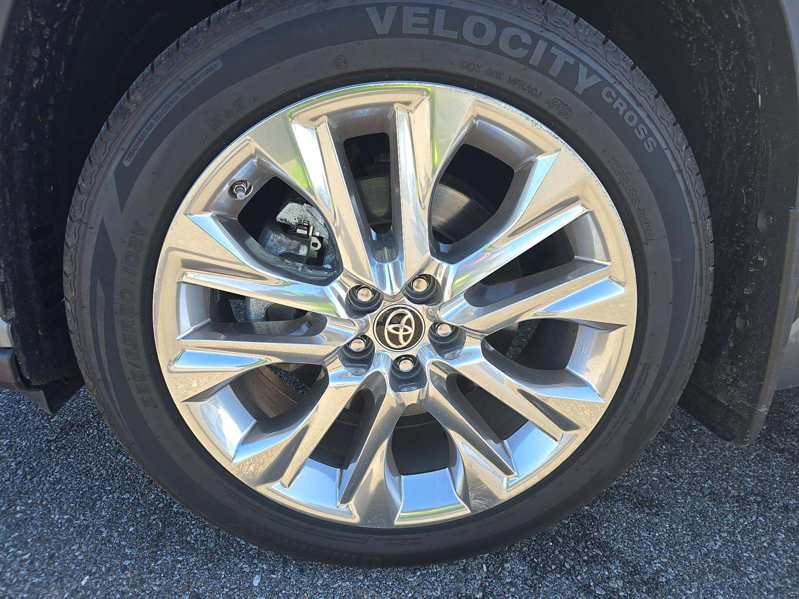 2023 Toyota Highlander Hybrid Limited AWD