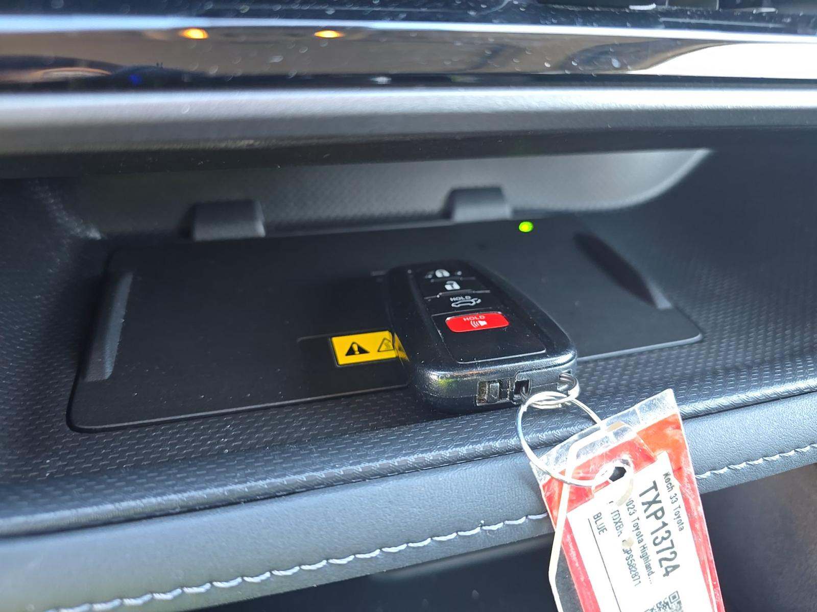 2023 Toyota Highlander Hybrid Limited AWD