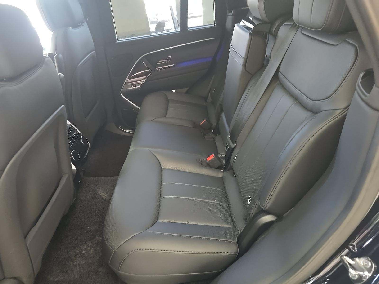 2025 Land Rover Range Rover SE AWD