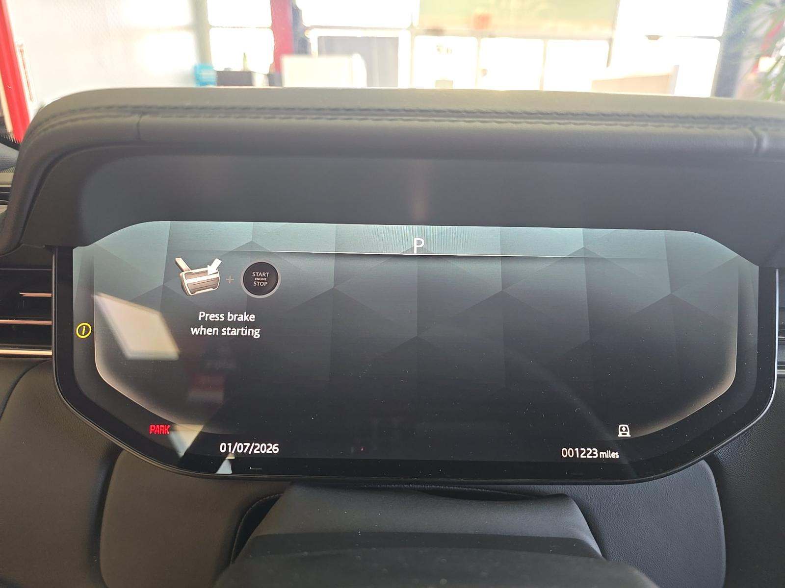 2025 Land Rover Range Rover SE AWD