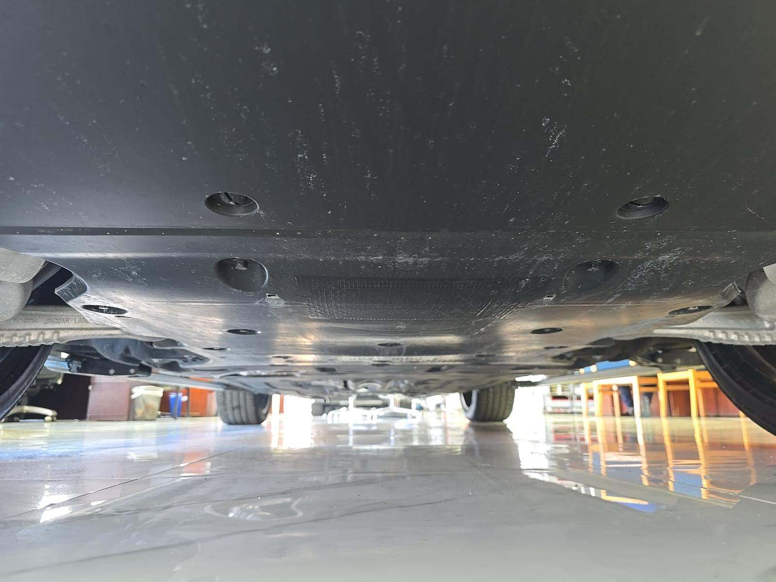 2025 Land Rover Range Rover SE AWD