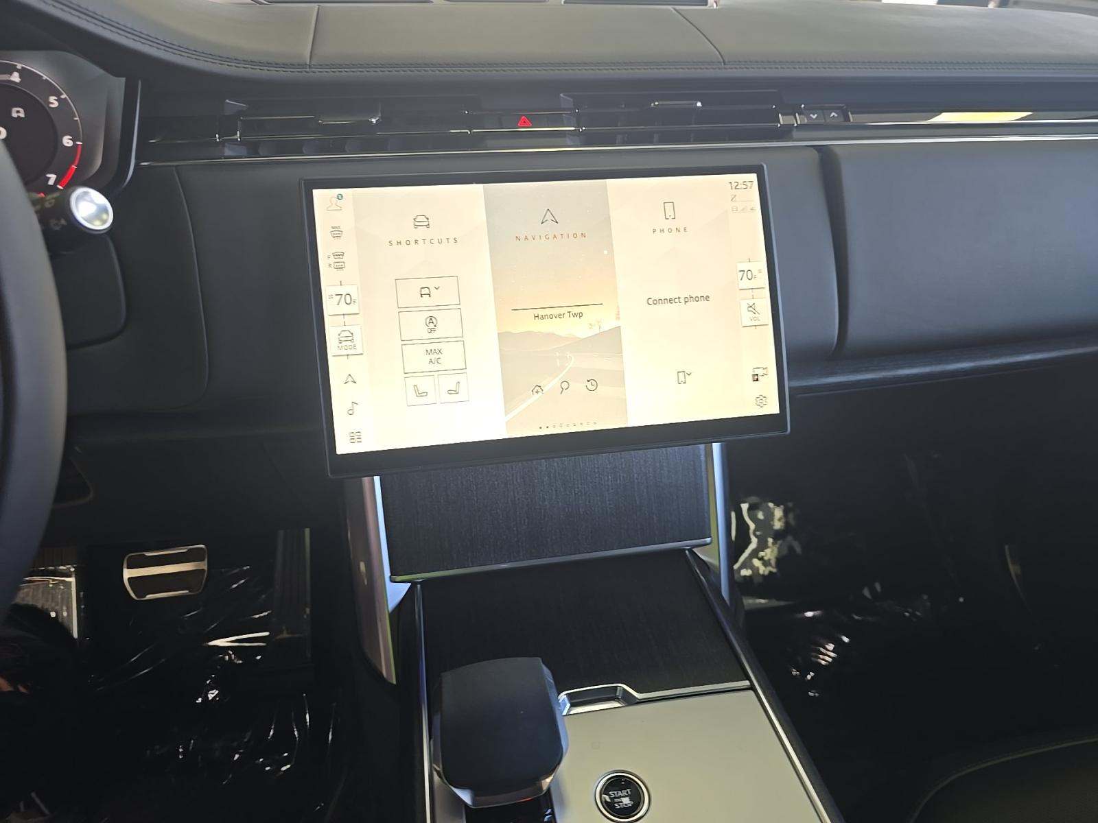 2025 Land Rover Range Rover SE AWD