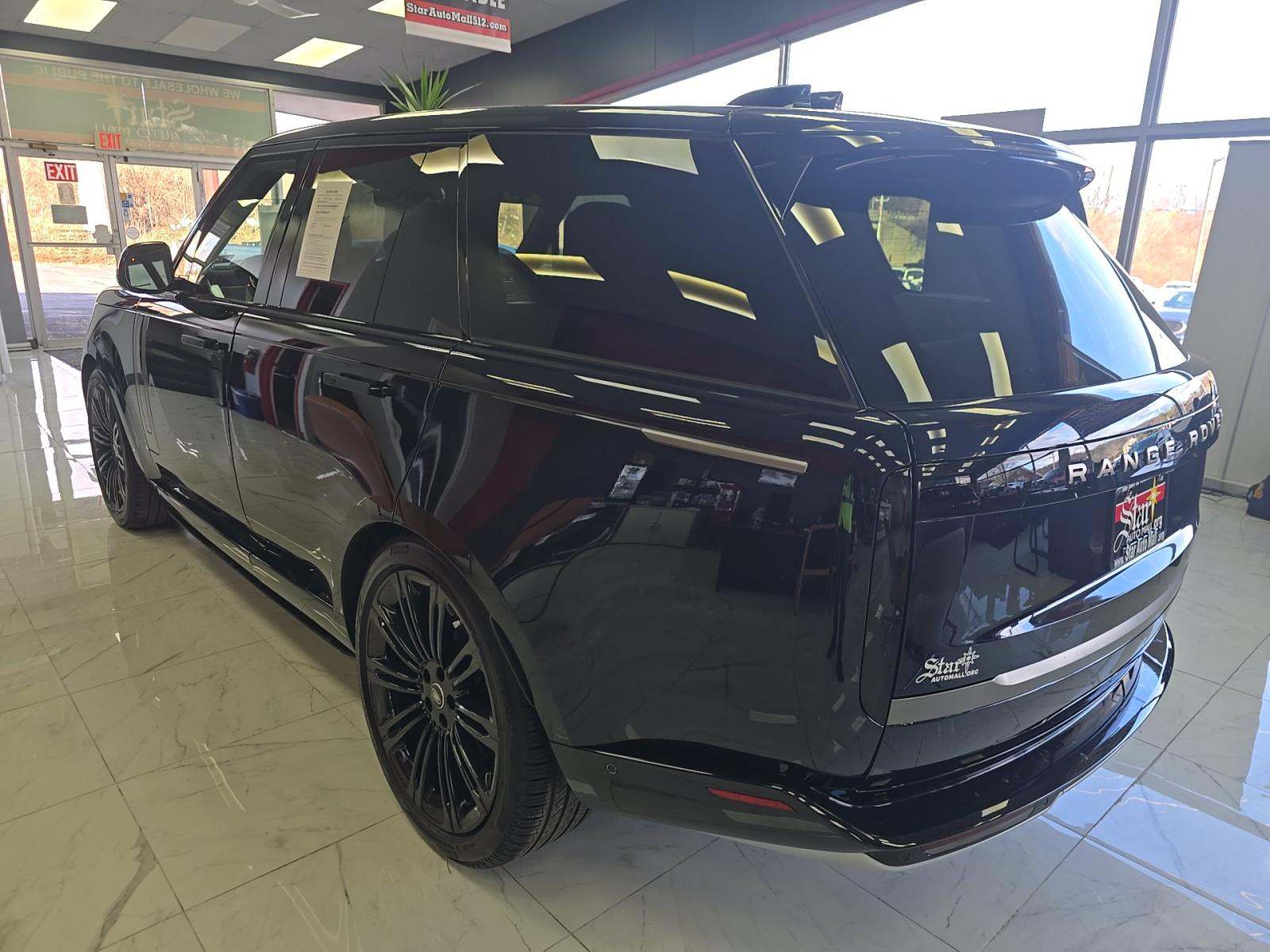 2025 Land Rover Range Rover SE AWD