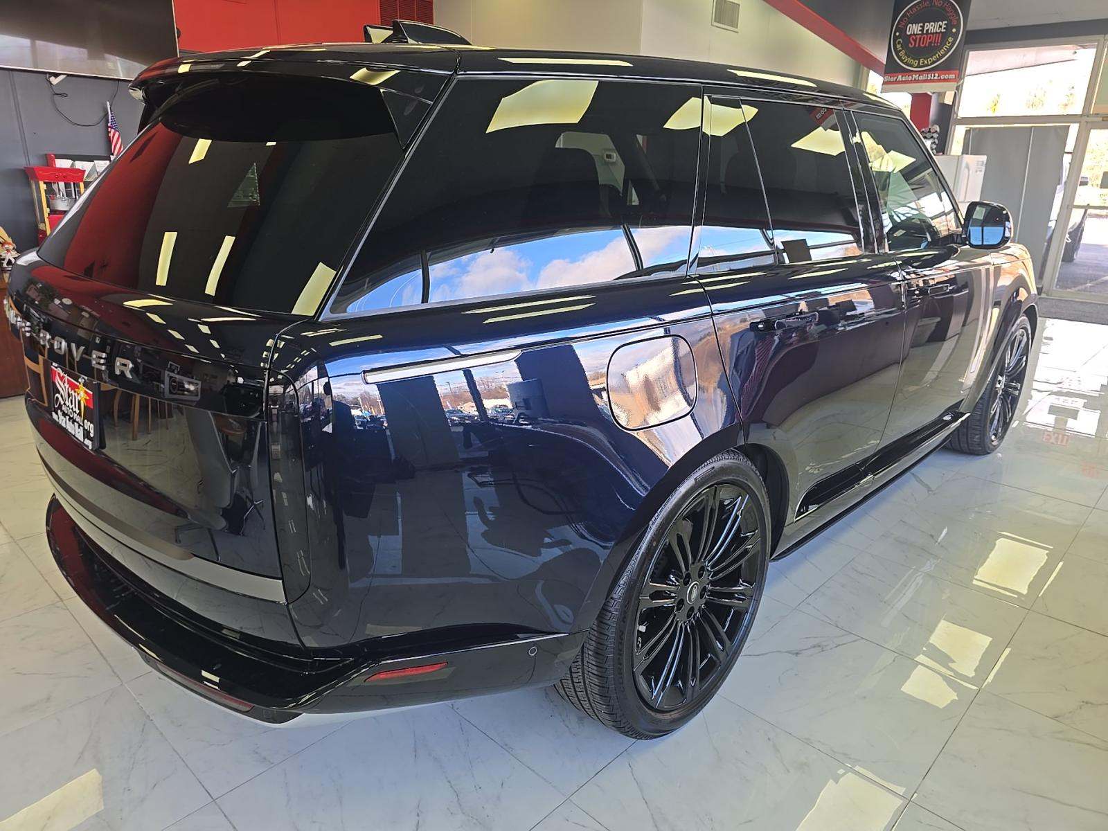 2025 Land Rover Range Rover SE AWD