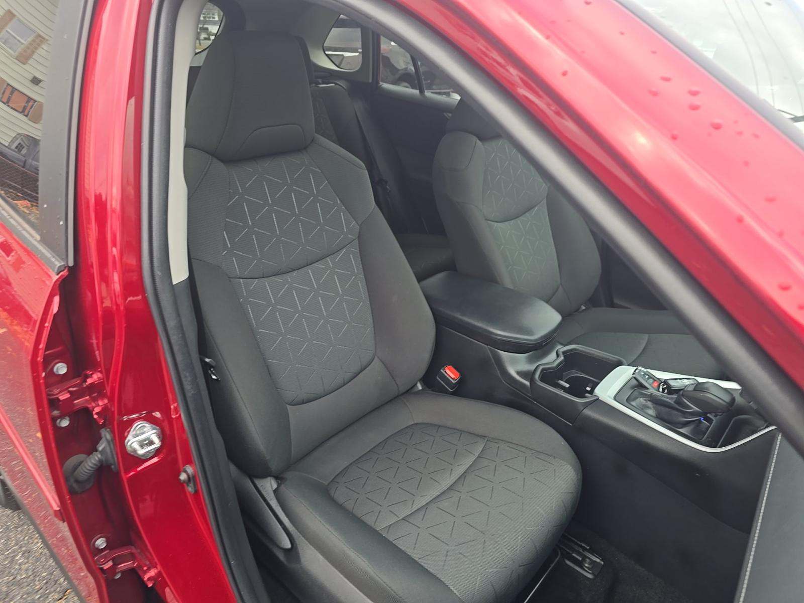 2022 Toyota RAV4 XLE AWD