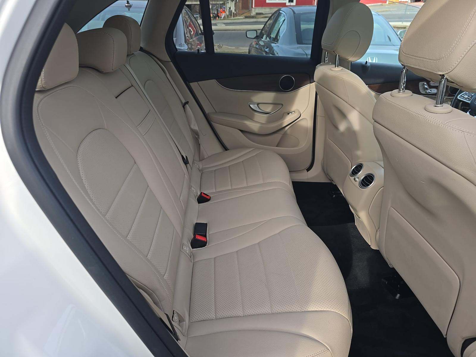2021 Mercedes-Benz GLC GLC 300 AWD