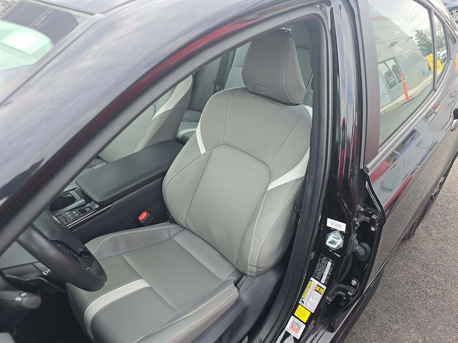 2025 Toyota Camry SE FWD