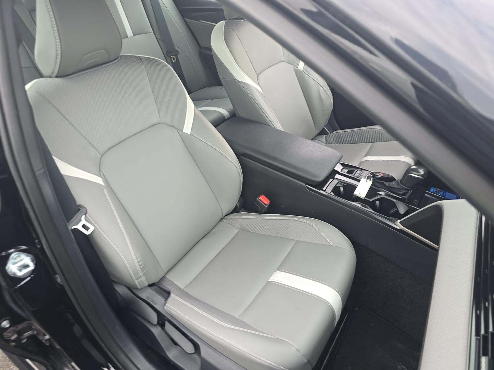 2025 Toyota Camry SE FWD