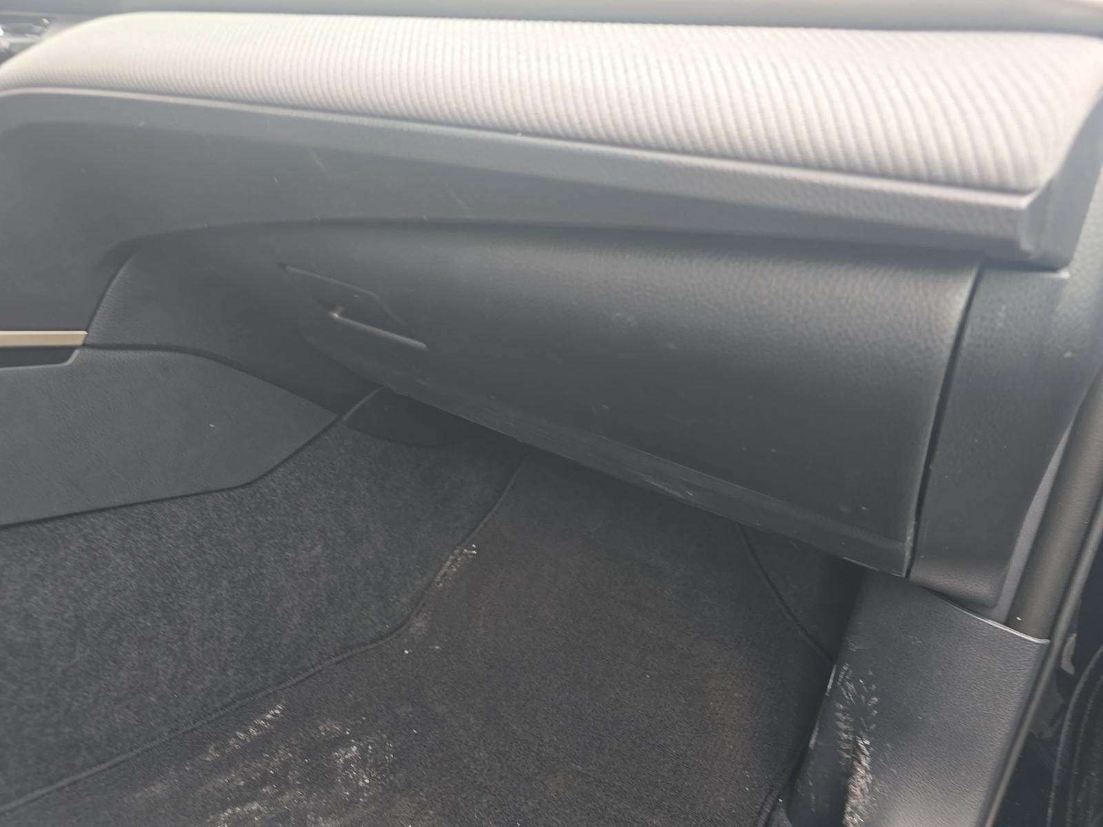 2025 Toyota Camry SE FWD