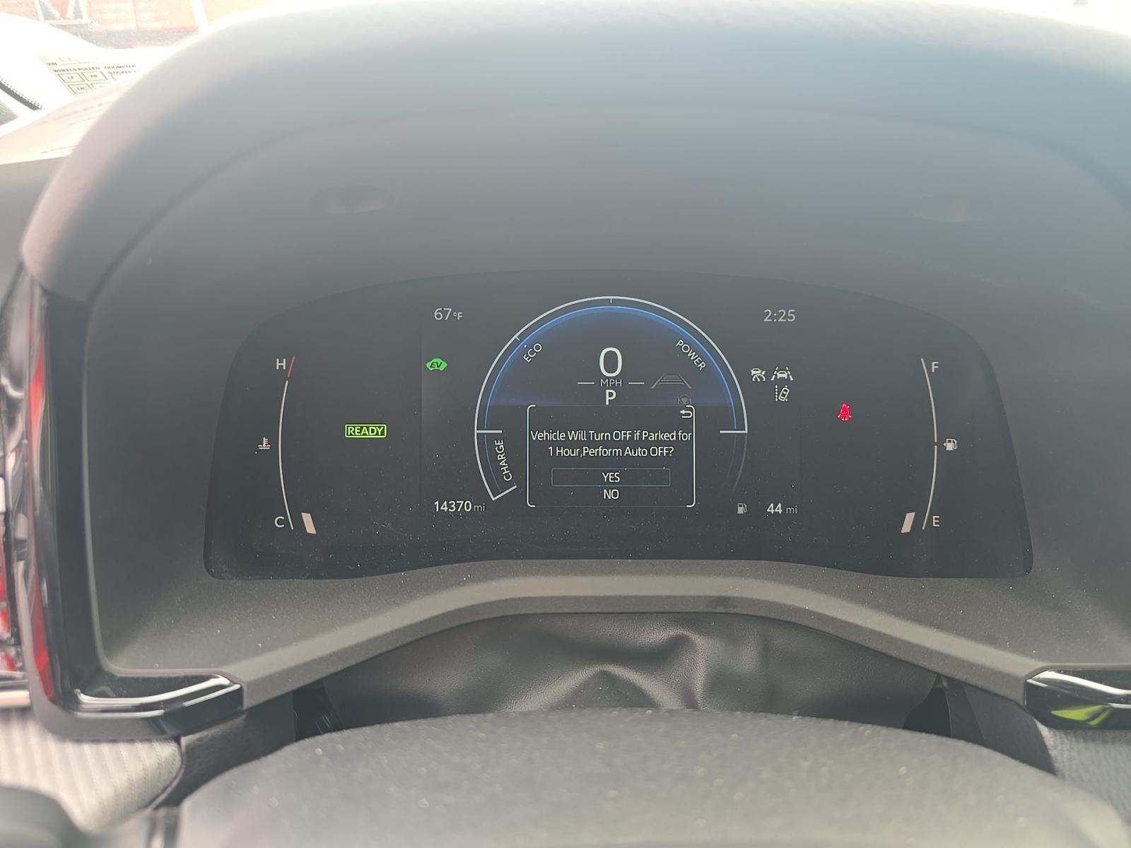 2025 Toyota Camry SE FWD