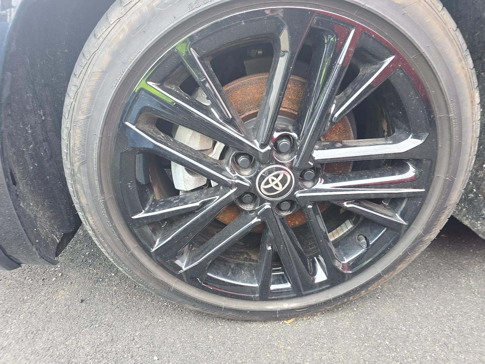 2025 Toyota Camry SE FWD