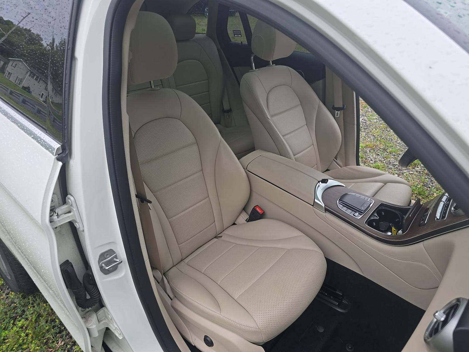 2021 Mercedes-Benz GLC GLC 300 AWD